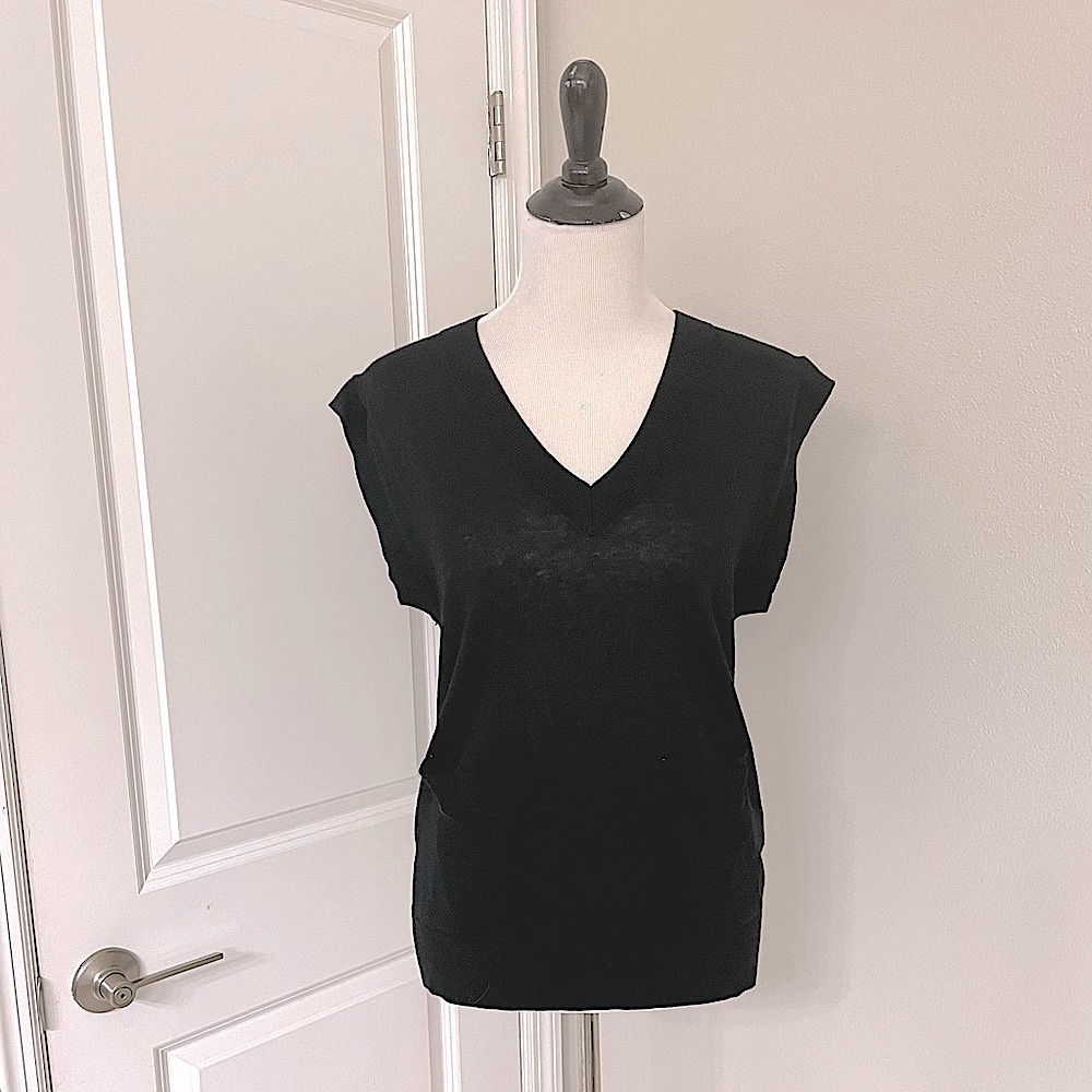 Zara | Black Knot V-Neck Vest | Women’s Small
